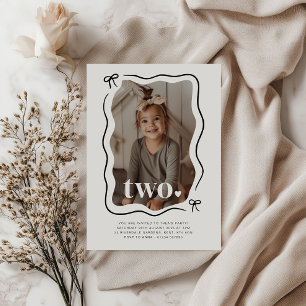 Bow Wavy Border Foto 2. Geburtstag Einladung