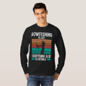 Bowfishing is life details Bowfisher Bowhunter Fis T-Shirt (Vorne ganz)
