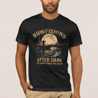 Bowfishing nach dunklem Mond Natur Silhouett T-Shi T-Shirt