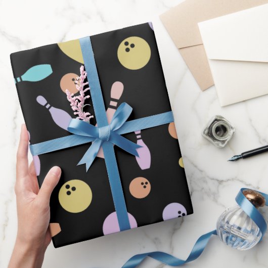 Bowling and Ball Pattern Geschenkpapier (Schenken)