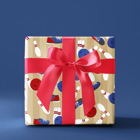 Bowling Ball, Buttone und Schuhe Gemustert Geschenkpapier