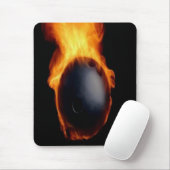 Bowling Ball on Fire Mousepad (Mit Mouse)