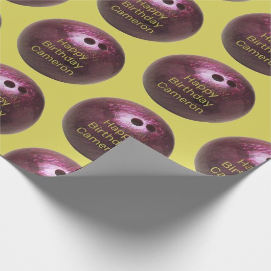 Bowling Ball Personalisiert Wrapping Paper Geschenkpapier (Ecke)
