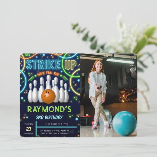 Bowling Birthday Foto Einladung (Stehend Vorderseite)