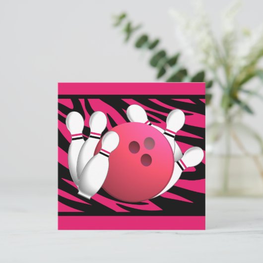 Bowling Birthday Neon Pink und Zebra Streifen Einladung (Stehend Vorderseite)