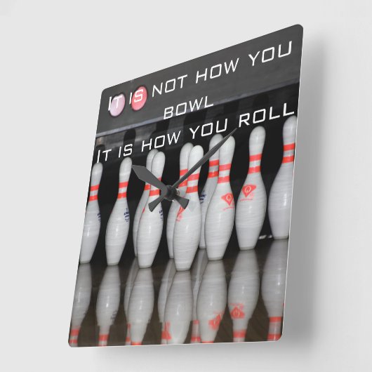 Bowling Clock Quadratische Wanduhr (Winkel)