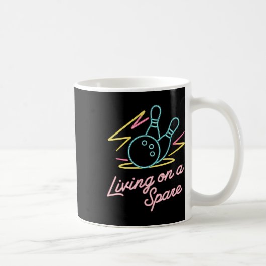 Bowling, der auf einem lustigen Geschenkdesign leb Kaffeetasse (Rechts)