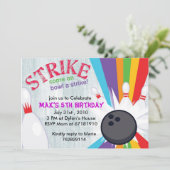 Bowling mit Regenbogenschlag Geburtstagsparty einl Einladung (Stehend Vorderseite)