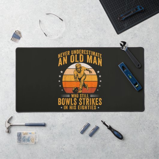 Bowling Opa 80. Geburtstag Schreibtischunterlage (Arbeitsplatz)