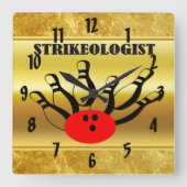 Bowlingball und Buttone mit dem Wort STRIKEOLOGIST Quadratische Wanduhr (Vorderseite)
