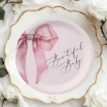 Bowtiful Baby Pink Bow Baby Dusche Pappteller<br><div class="desc">Die Teller mit den passenden Gegenständen des Babypink-Babydusche sind ebenfalls vorhanden.</div>