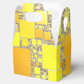 Box mit gelben und orangefarbenen Gefälligkeiten Geschenkschachtel (Geöffnet)