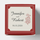 Box "Red and Ivory Filigree Border Gastgeschenk Ho Geschenkschachtel (Oben)