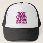 Box Wine Snob Truckerkappe (Vorderseite)
