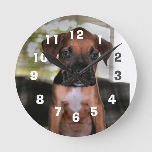 Boxer Baby Runde Wanduhr (Vorderseite)