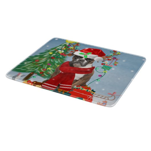Boxer Hund im Schnee mit Weihnachtsgeschenken Schneidebrett (Ecke)