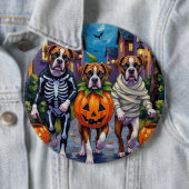 Boxer Hunde Trick-or-Treating in Halloween-Kostüme Button (Beispiel)