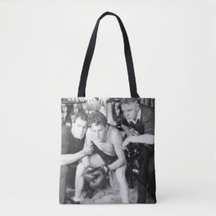 Boxer in der Ecke mit Trainerboxen, Vintag, Retter Tasche