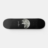 Boxer Stehend auf Mountain Moon Light Halloween Skateboard (Horizontal)