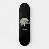 Boxer Stehend auf Mountain Moon Light Halloween Skateboard (Vorne)