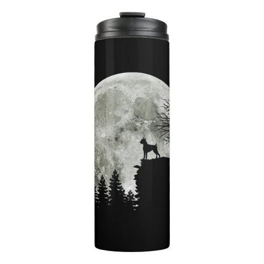 Boxer Stehend auf Mountain Moon Light Halloween Thermosbecher (Vorderseite)