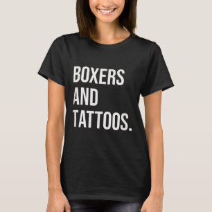 Boxer und Tattoos, deutscher Boxerbesitzer, Hund m T-Shirt