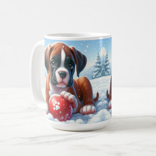 Boxer Welpe im Schnee mit Red Toy Ball Kaffeetasse (Vorderseite Links)