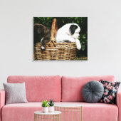Boxerwelpen im Korb Leinwanddruck (Insitu (Wohnzimmer))