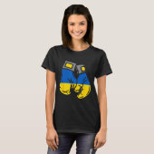 Boxhandschuh mit der Flagge der Ukraine T-Shirt (Vorne ganz)