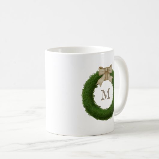 Boxwood-Kranz mit rustikalem Bow-Mit Monogramm Kaffeetasse (VorderseiteRechts)