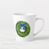 Boxwood Wreath mit Blue Bow-Keramik Milchtasse (Rechts)