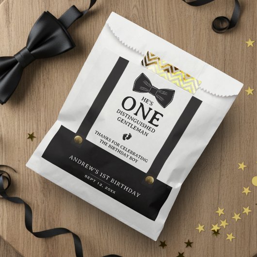 Boy 1st Birthday One Distinguished Gentleman Geschenktütchen