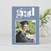 Boy Blue Modern Foto Graduation Party Einladung (Stehend Vorderseite)