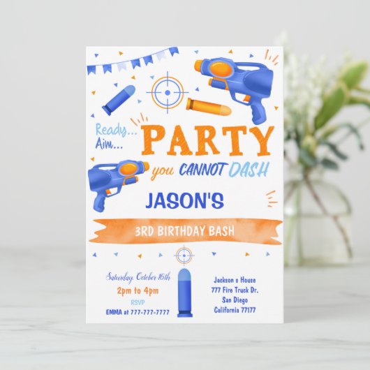 Boy Blue und Orange Dart Gun Einladung (Stehend Vorderseite)