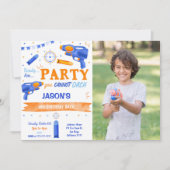 Boy Blue und Orange Dart Gun Foto Einladung (Vorderseite)