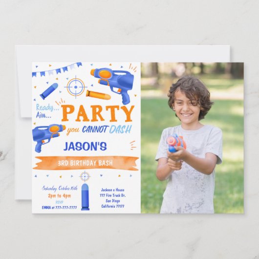 Boy Blue und Orange Dart Gun Foto Einladung (Vorderseite)