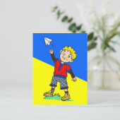 Boy Flying Paper Flugzeug Postkarte (Stehend Vorderseite)