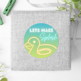 Boy Pool Party Runder Aufkleber