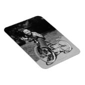 Boy Riding Tricycle Magnet (Rechte Seite)