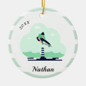 Boy Skateboarding Skater Name & Year Trendgrün  Keramik Ornament (Vorne)