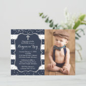 Boy Taufe Einladung Foto Card Navy Silver (Stehend Vorderseite)