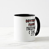 Boyfriend Fiancé Husband & Vater Est 2025 New Dad Tasse (VorderseiteRechts)