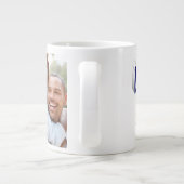 Boyfriend-Foto mit dunkelblauer Schrift Jumbo-Tasse (Rückseite)