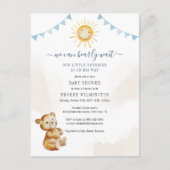 Boys Baby Duschbär und Sonnenschein Wasserfarbe Einladungspostkarte (Vorderseite)