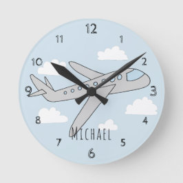 Boys Blue Airplane Design mit Namen Runde Wanduhr
