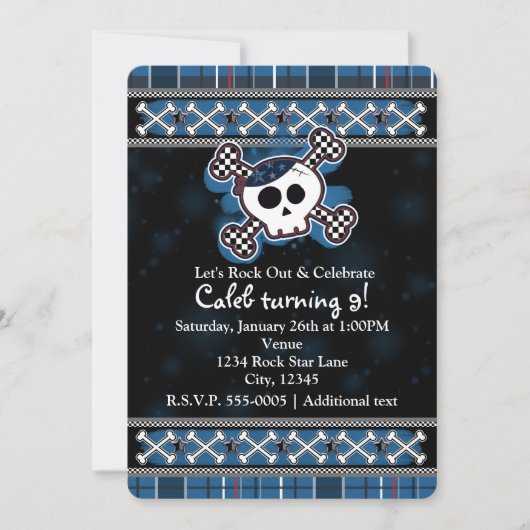 Boys Blue Kariert Skull Crossbones Party Einladung (Vorderseite)