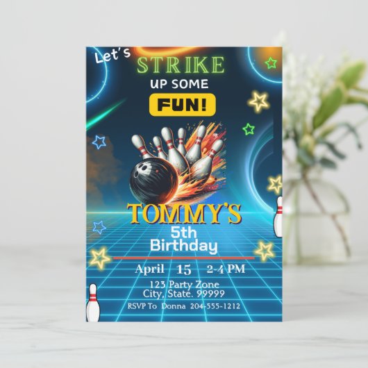 Boys Bowling Birthday Party Einladung (Stehend Vorderseite)