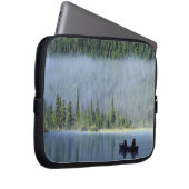 Boys, die auf dem Waterfowl Lake fischen, Banff Na Laptopschutzhülle (Vorne Rechts)