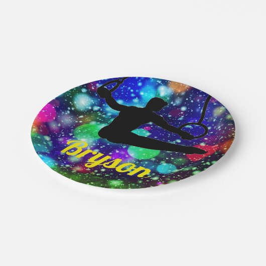 Boys Gymnastics Rings Pappteller (Schrägansicht)