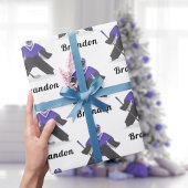 Boys Lila Eishockeyspieler & Name Wintersport Geschenkpapier